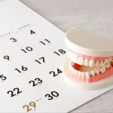 東京（江戸川区小岩）の根管治療専門外来｜笠原デンタルオフィスで、【根管治療10回以上の長期化】治らないのはなぜ？医院を変えるべき？「治らない根管」の原因解決策について解説