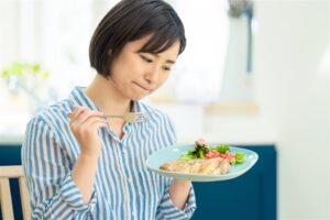 東京の根管治療専門外来、笠原デンタルオフィスで、根管治療で歯を開けっ放し（根管開放）にされたけれど大丈夫？行う理由と知っておくべきリスク・注意点